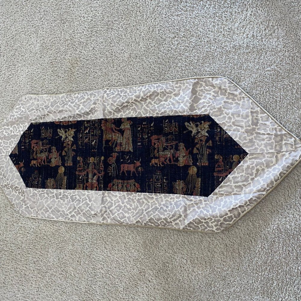 Tribal-Printed Table Runner Lined With Tassels